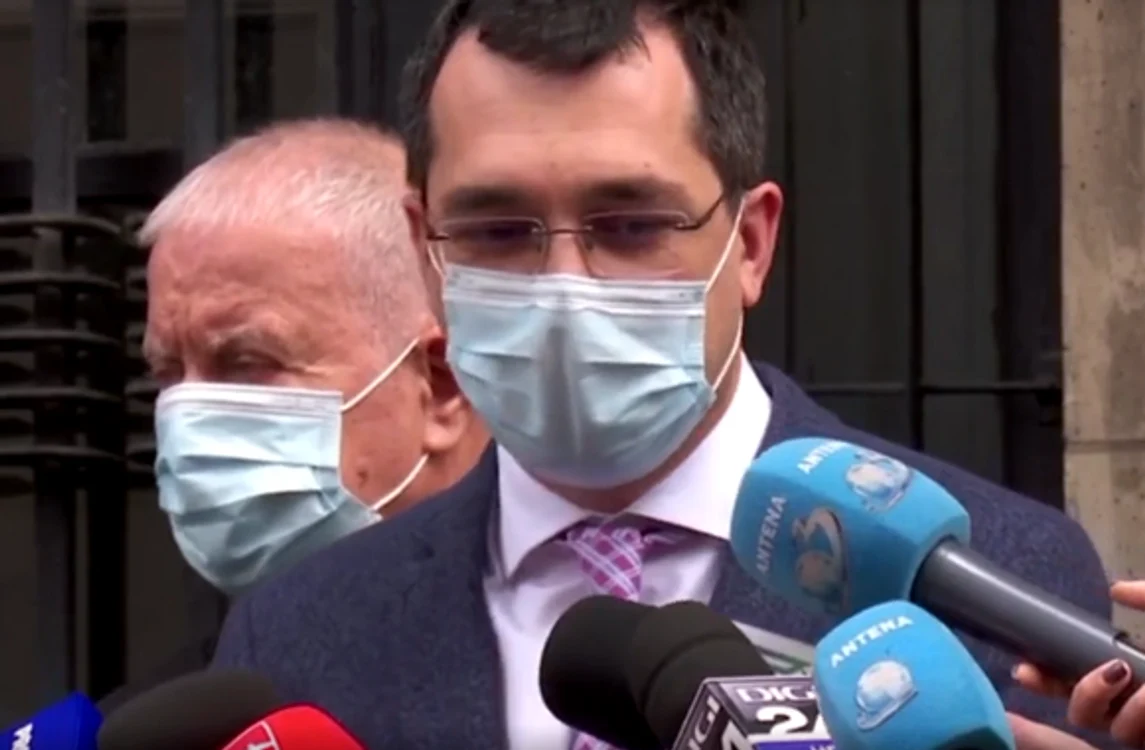 
    Vlad Voiculescu și-a dorit să devină ministru al Sănătății dar niciodată nu a bănuit că va deveni cel mai controversat membru al Guvernului CâțuFoto: Facebook  