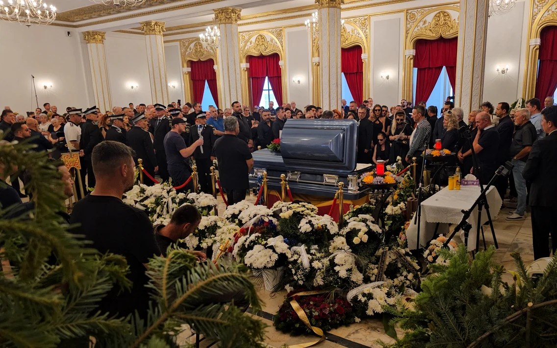 Mihai Leu a fost inmormantat vineri, la Hunedoara Foto Daniel Guță ADEVĂRUL (39) jpg