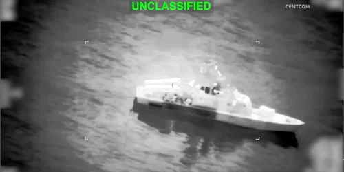 SUA anunță distrugerea a 16 nave iraniene suspectate că ar fi plasat mine în Strâmtoarea Ormuz. FOTO: captură video X/@thepunch223