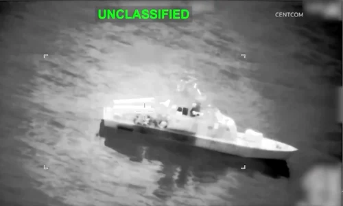 SUA anunță distrugerea a 16 nave iraniene suspectate că ar fi plasat mine în Strâmtoarea Ormuz. FOTO: captură video X/@thepunch223