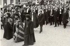 Biserica, o instituţie la cheremul dictatorilor jpeg