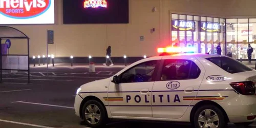 Alertă cu bombă la Shopping City Mall din Râmnicu Vâlcea Foto FB Gaby Henning