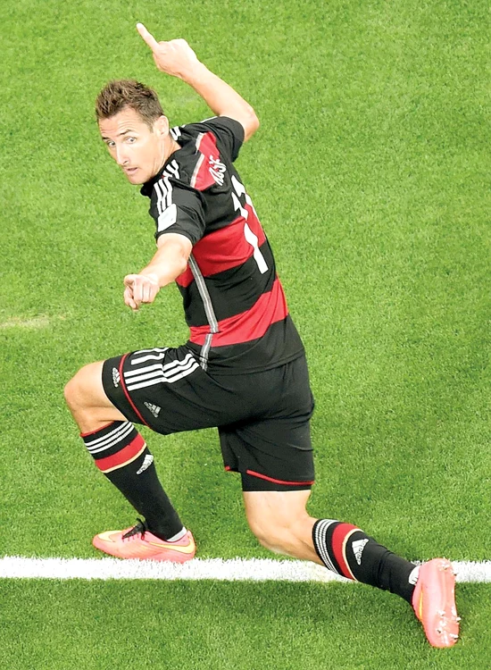 
    Klose a ajuns  la 16 goluri  marcate la Mondiale  
