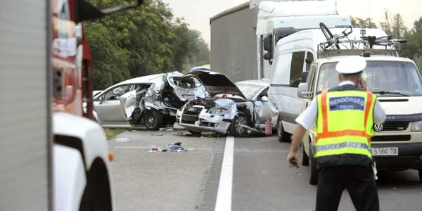 Accident Ungaria Budapesta FOTO Mediafax/Mihádák Zoltán/MTI