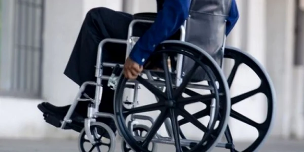 persoane cu dizabilitati