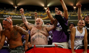 Suporteri ai echipei Austria Viena se bucură la finalul meciului din Europa League contra echipei Astra Giurgiu pe Arena Naţională din Bucureşti FOTO David Muntean