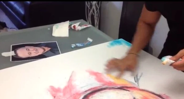 
    Portretul lui Robin Williams a fost realizat doar din pastă de dinţiFoto: Captură Youtube  