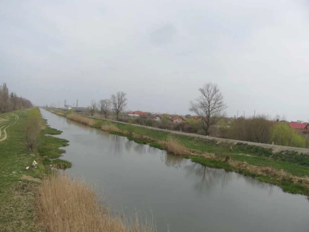 Pista de biciclete de pe digul Begăi FOTO Ştefan Both