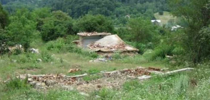 Râmnicu Vâlcea: Casele sinistraţilor de la Ocnele Mari vor fi gata până în toamnă