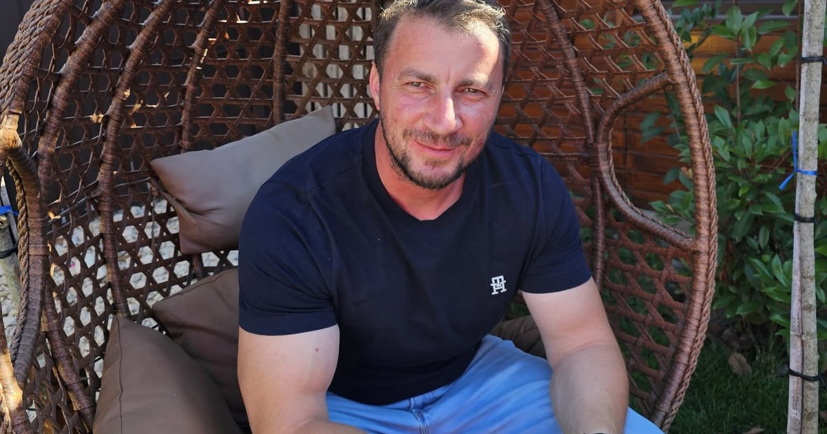 Godină, mesaj ironic pentru fanii lui Călin Georgescu care l-au întrebat din ce va trăi după demisia din Poliție: „Vă zic din ce, spre deosebire de idolul vostru”