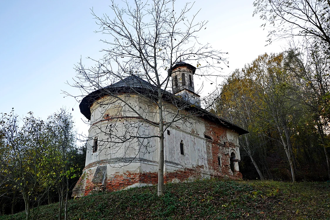 Biserica ctitorită de haiduci în Gorunești