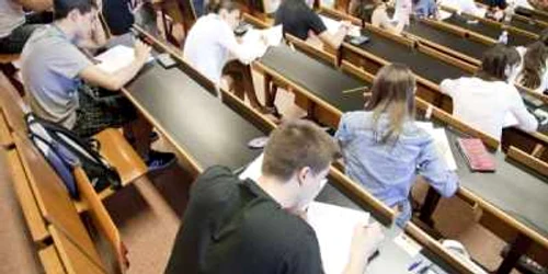 Selecţia se desfăşoară până pe data de 16 decembrie