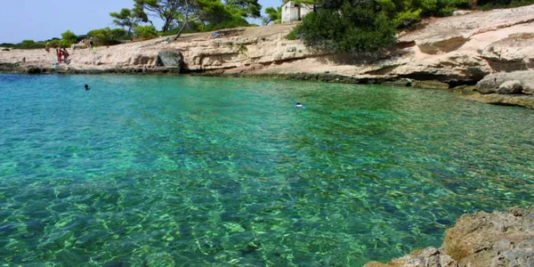 insula eghina