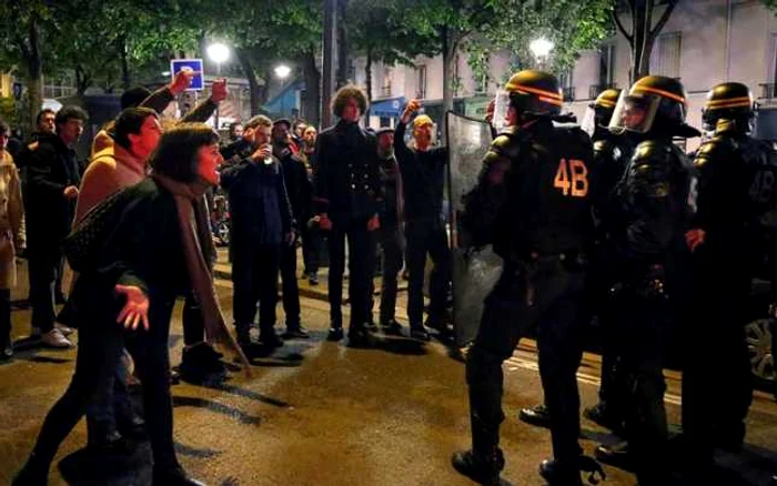 Altercaţii între manifestanţi şi poliţie la Paris