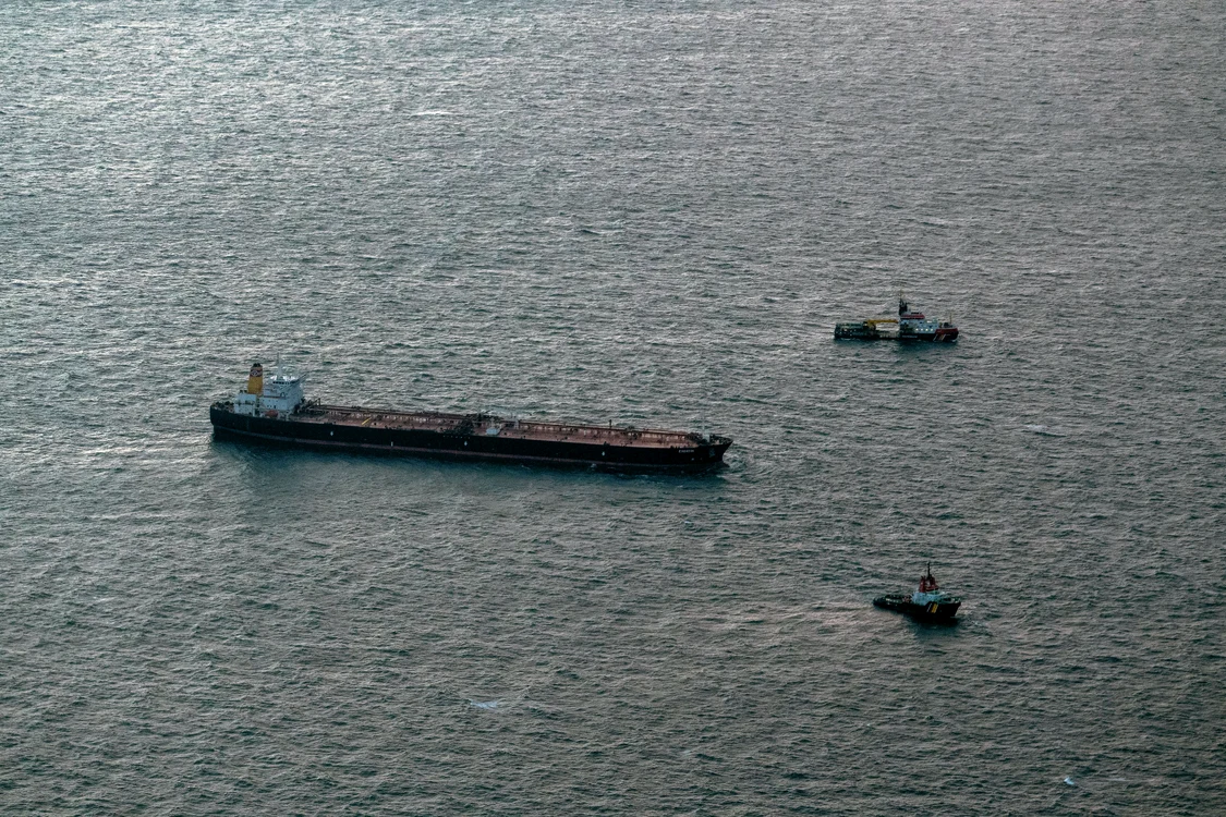 Petrolierul Eventin a plutit în derivă câteva ore în largul coastelor Germaniei FOTO PROFIMEDIA