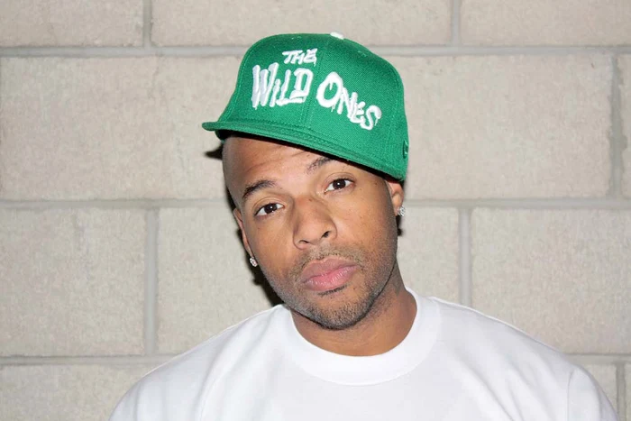 
    Rapperul Earl Hayes şi-a filmat ultimele clipe de  viaţă după ce şi-a ucis soţia, pe Stephanie Moseley  