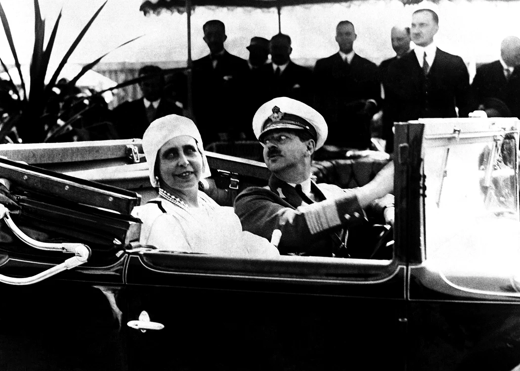 Regina Maria alături de Regele Carol al II-lea FOTO Profimedia