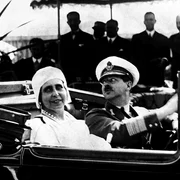 Regele Carol al II lea si Regina Maria FOTO Profimedia jpg