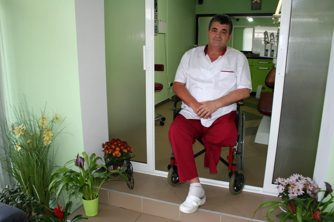 Medicul Nicolaie Neagu şi-a pierdut piciorul stâng din cauza diabetului