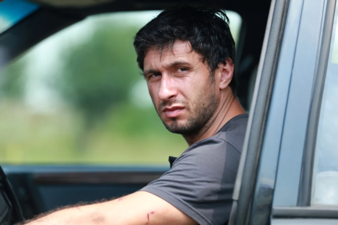 Dragoş Bucur în "Câini"