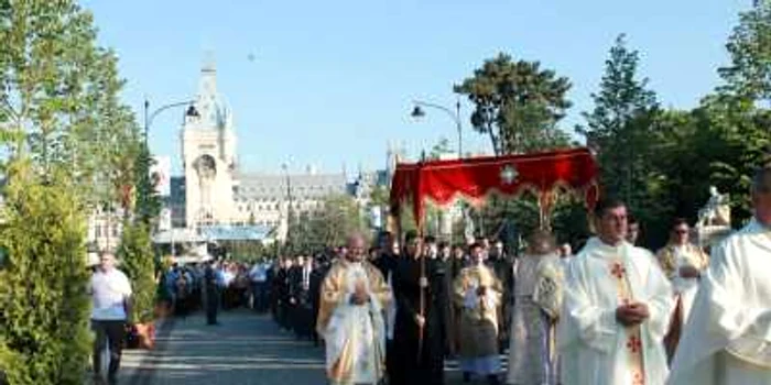 Procesiune catolică la Iaşi FOTO Primăria Iaşi