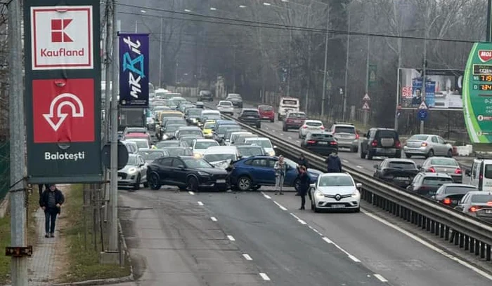 Traficul este blocat pe DN1 FOTO Facebook / Infotrafic București și Ilfov / Andrei Pușcoci