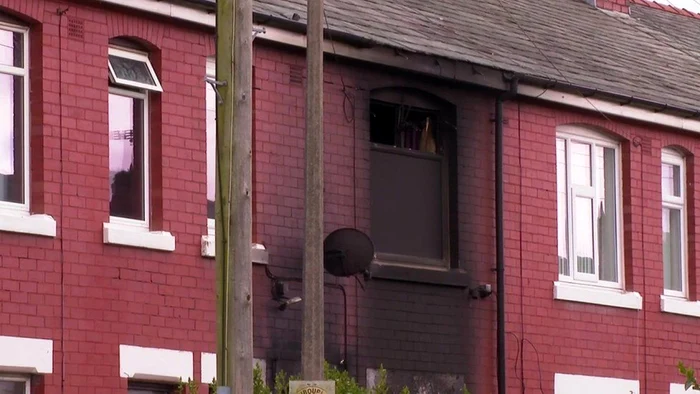 Incendiul a avut loc la mansarda locuinţei FOTO https://www.bbc.com/news/uk-england-lancashire