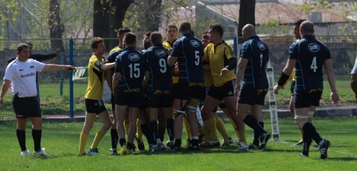 La meciul CSM București - RCM Timișoara s-au produs trei încăierări ale rugbyștilor * Foto: Marian Burlacu