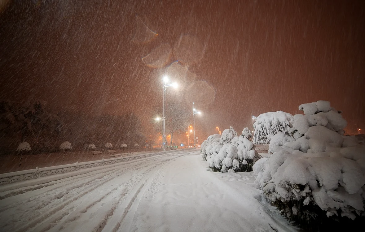 
    Meteorologii ANM au emis ”cod galben” valabil până sâmbătă, 8 februarie, la ora 2.00FOTO: Facebook? Dragoș Asaftei  