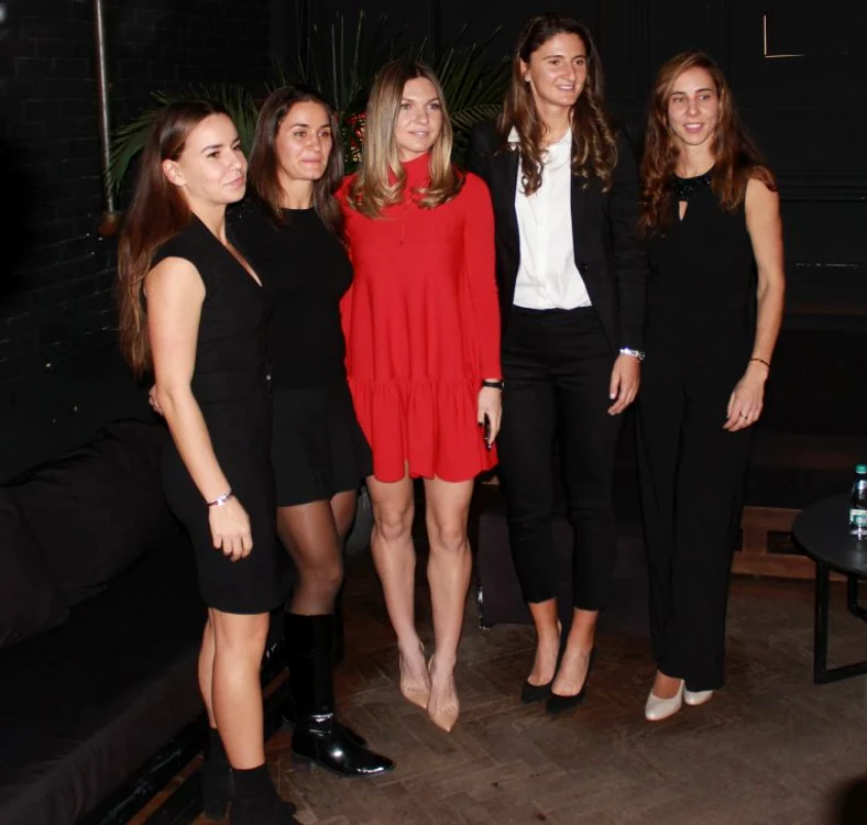 Simona Halep, alaturi de colegele din echipa de Fed Cup, la Gala Tenisului Romanesc 