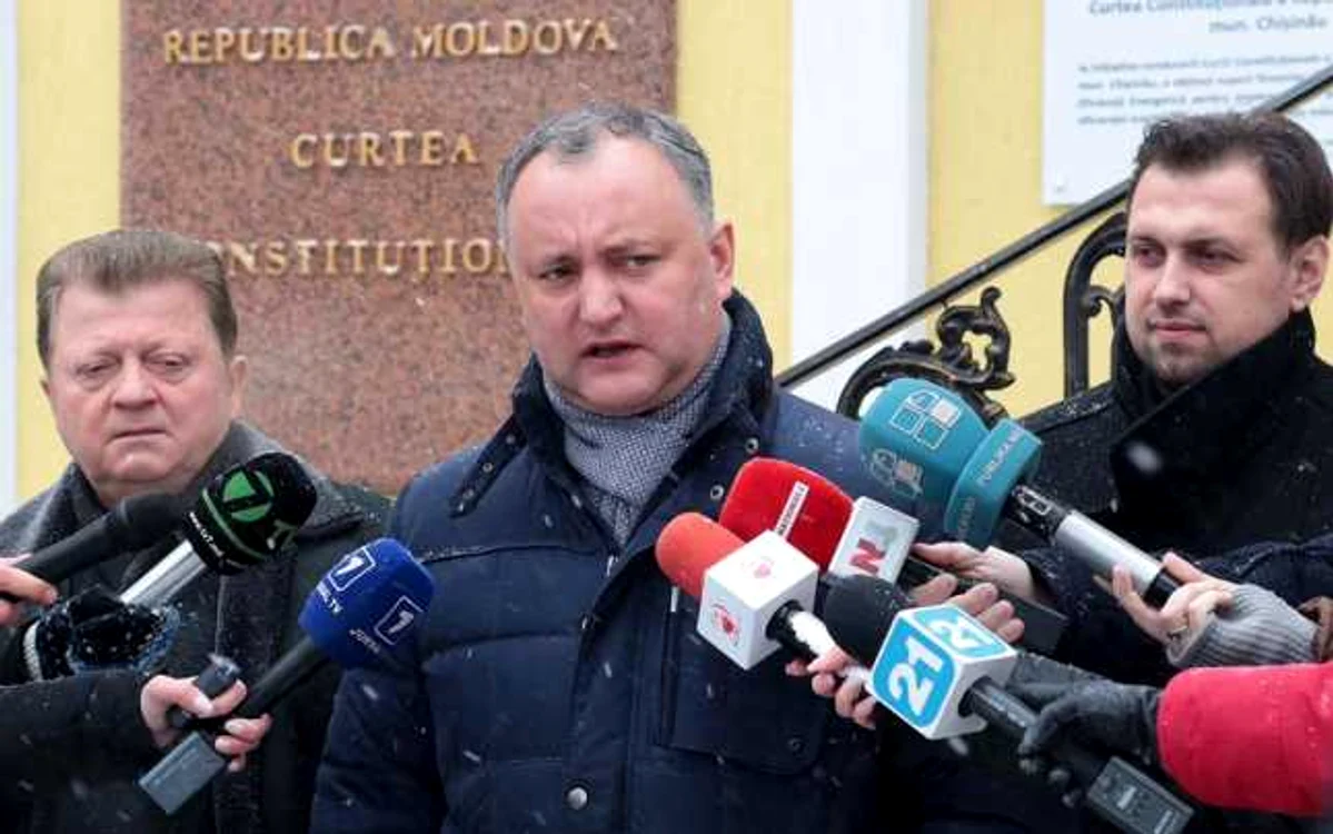 Socialiştii au depus sesizările la Curtea Constituţională  FOTO: Facebook/Igor Dodon