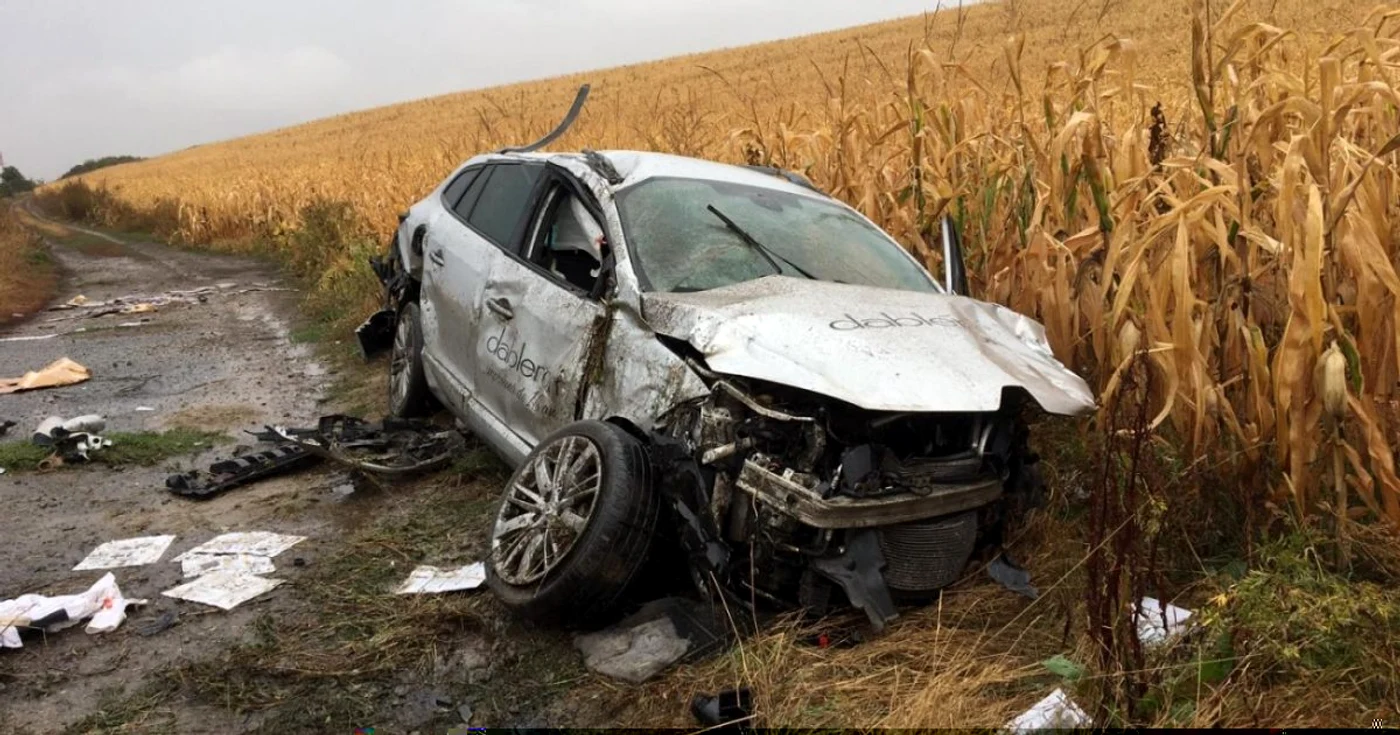 Maşina a fost distrusă aproape integral. Foto: ISU Alba