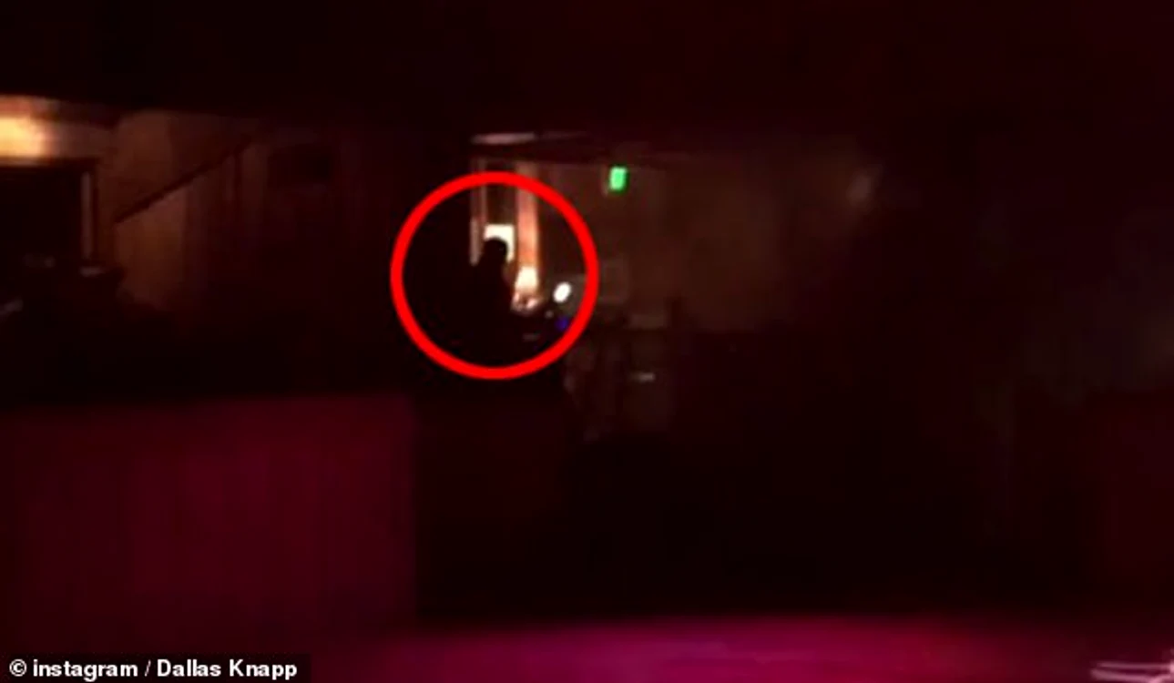 
    Un martor a surprins momentul în care Ian David Long îşi execută pe rând victimelefoto Instagram  