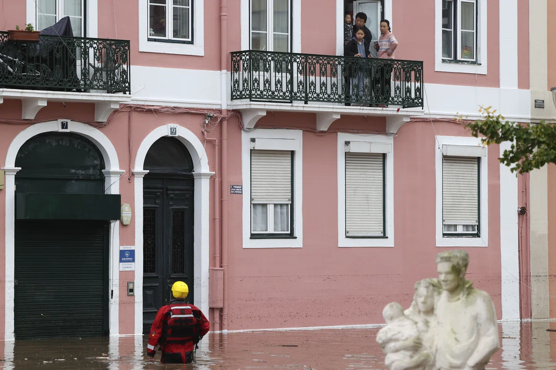 Inundații în Lisabona, Portugalia. FOTO EPA-EFE