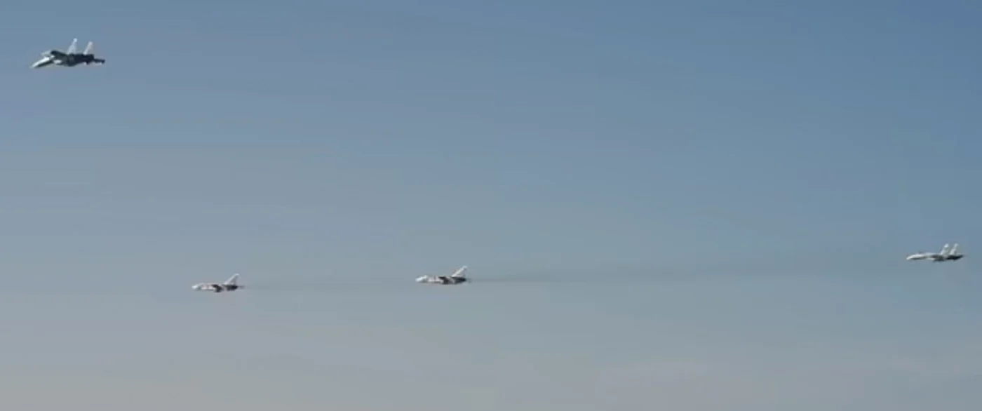Patru avioane ruseşti încărcate cu arme nucleare au încălcat spaţiul aerian suedez foto Reuters