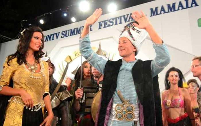 Radu Mazăre, Suleyman Magnificul la Carnavalul Mamaia 2013 FOTO fpeople.ro