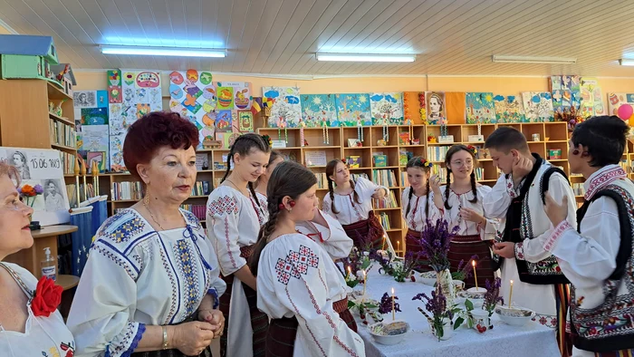 Moșii de Vară, tradiție păstrată cu sfințenie în satul Odaia Manolachi FOTO: Ecaterina Hulea