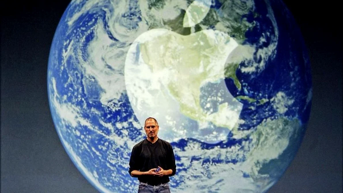 Steve Jobs, de la copilul nedorit la marketingul din spatele unei tehnologii care a revoluţionat lumea jpeg