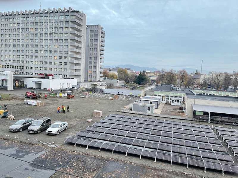 Primul spital din România care va avea un parc fotovoltaic. Va fi gata până de Crăciun și va reduce facturile