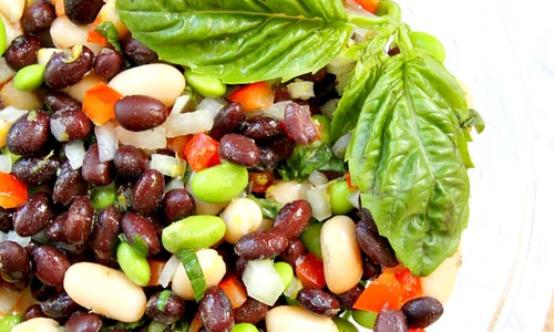 Salata de post, din trei tipuri de fasole jpeg