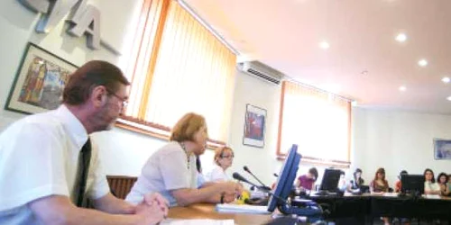 Posturile radio-TV, la testul de limba română