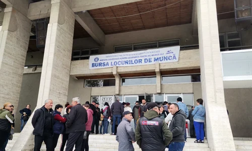bursa locuri de munca slatina 2023 foto alina mitran (34) jpg