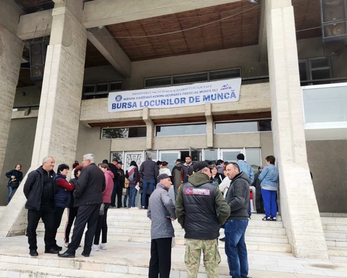 bursa locuri de munca slatina 2023 foto alina mitran (34) jpg