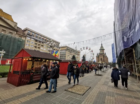 Târgul de Crăciun din Piața Victoriei din Timișoara FOTO Ștefan Both