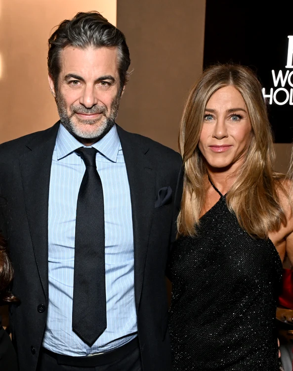 Jennifer Aniston Jim Curtis GettyImages 2247250671 jpg