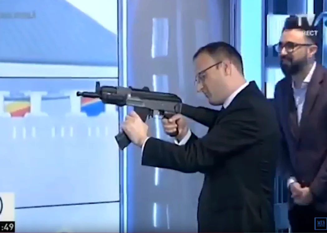 Alexandru Cumpănaşu s-a dat în spectacol în platoul unei emisiuni Foto: Captură video