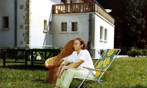 Elena Ceaușescu în vacanța de vară a anului lui 1976 (© „Fototeca online a comunismului românesc”)