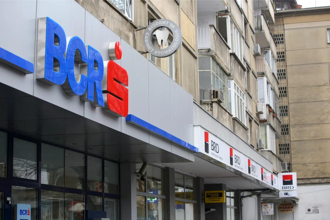 Unităţile BCR vor fi închise sâmbătă şi duminică pentru modernizare FOTO Adevărul