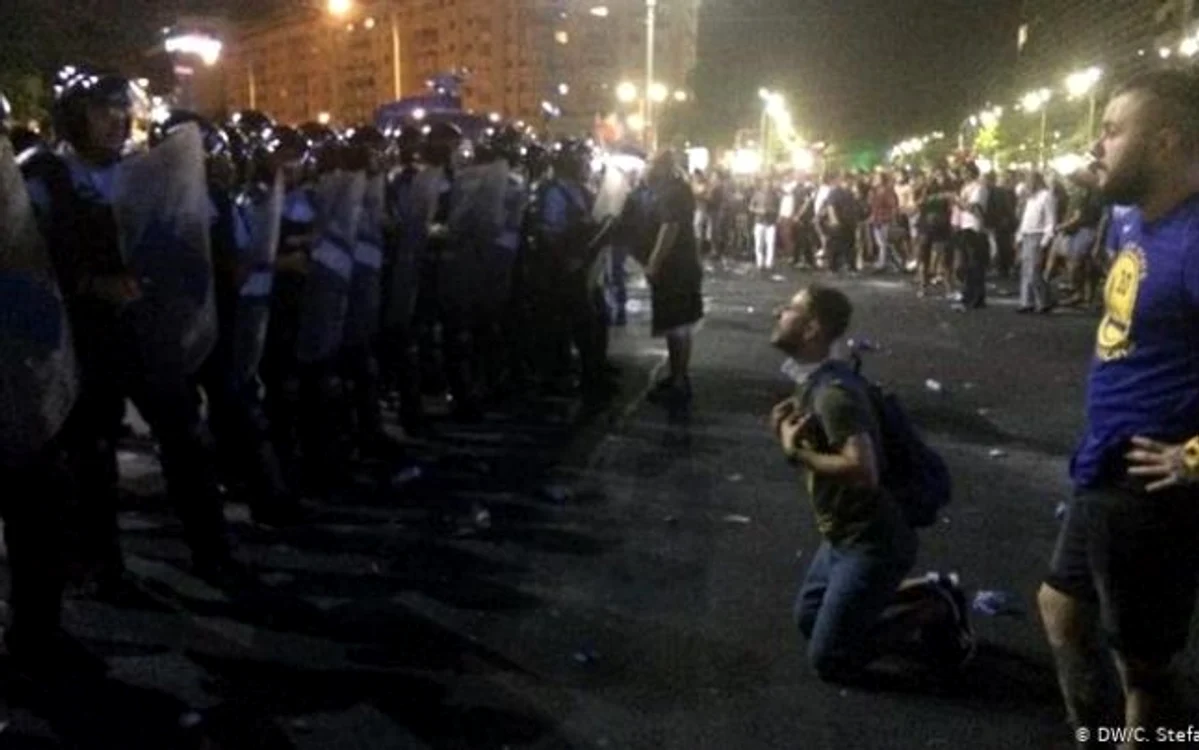 Dosarul violenţelor de la protestul din 10 august 2018, din Piaţa Victoriei, a fost clasat