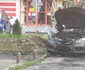 Masina explodata parcare supermarket Arad FOTO aradon.ro